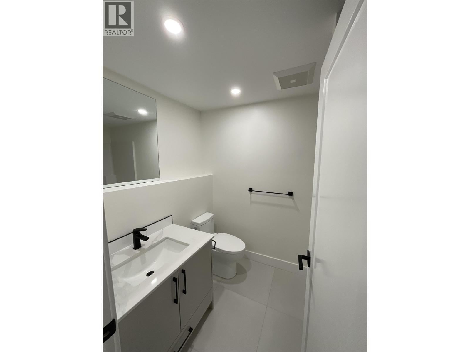 1302 2395 ROWE STREET, Prince George