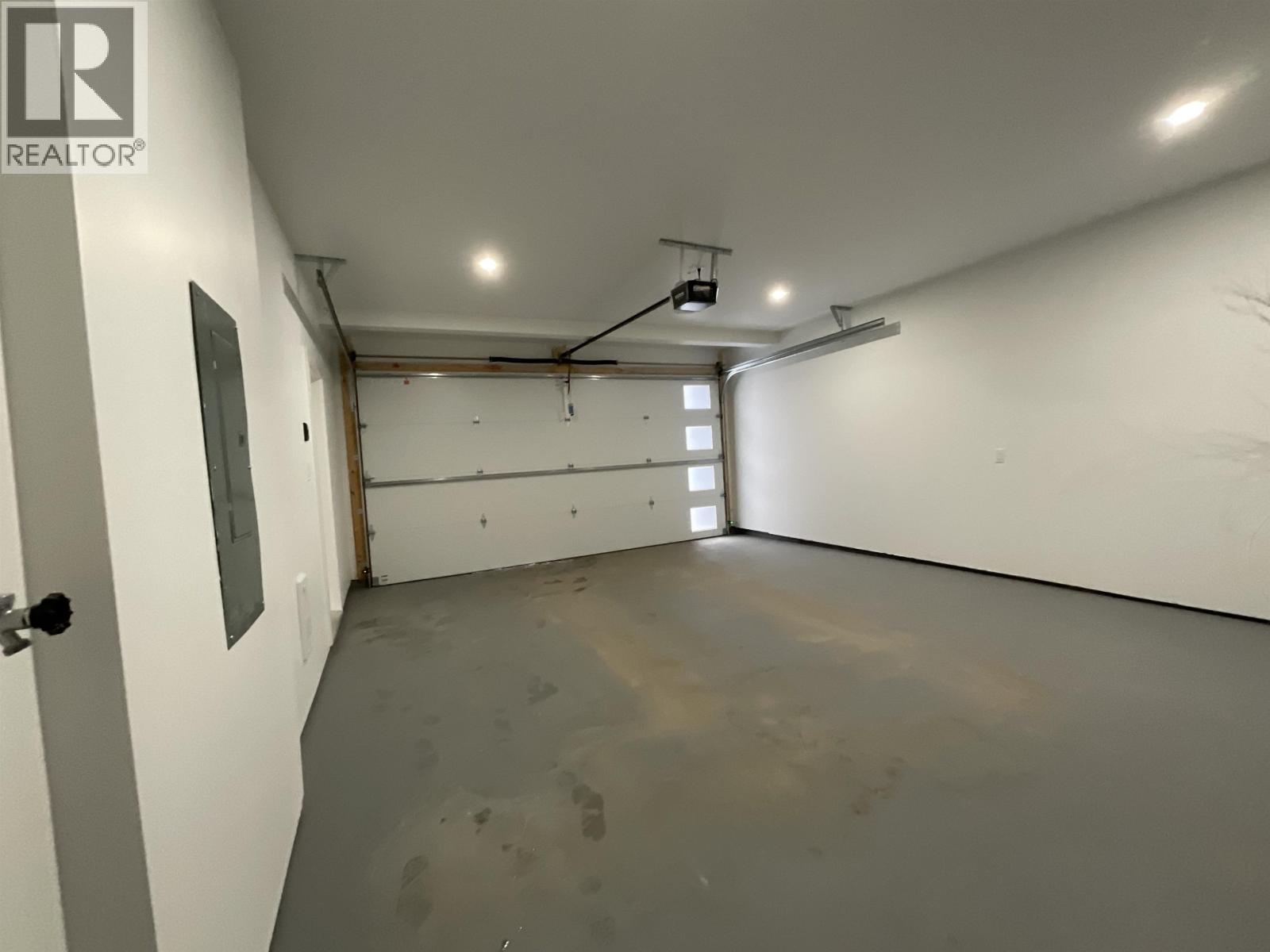 1302 2395 ROWE STREET, Prince George