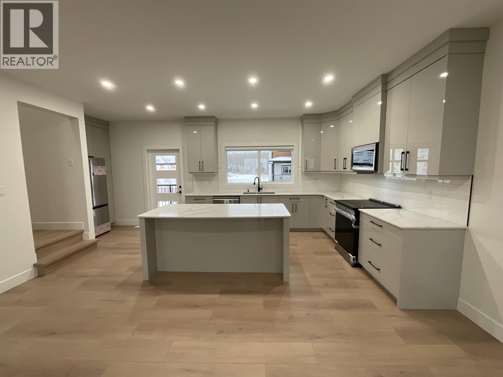 #1302 2395 ROWE STREET - 9