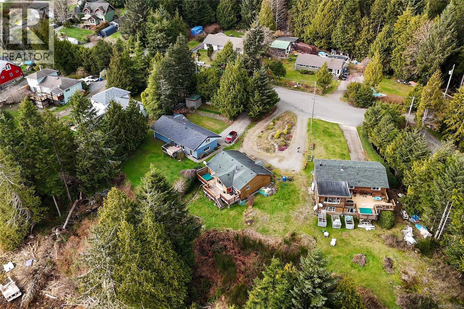 212 Albion Cres, Ucluelet