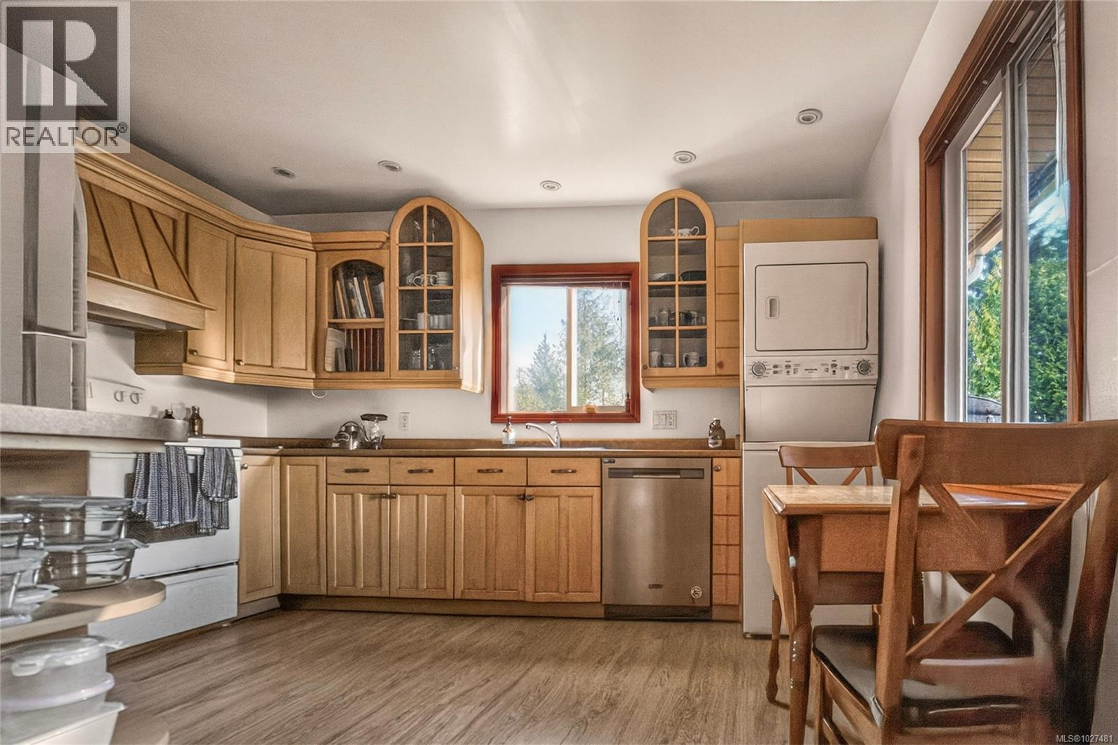212 Albion Cres - 4