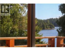 212 Albion Cres, Ucluelet, BC V0R3A0 Photo 15