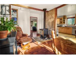 212 Albion Cres, Ucluelet, BC V0R3A0 Photo 18