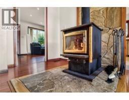 212 Albion Cres, Ucluelet, BC V0R3A0 Photo 19