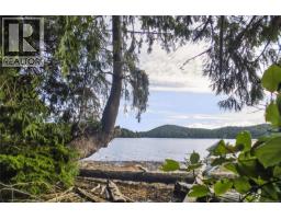 212 Albion Cres, Ucluelet, BC V0R3A0 Photo 33