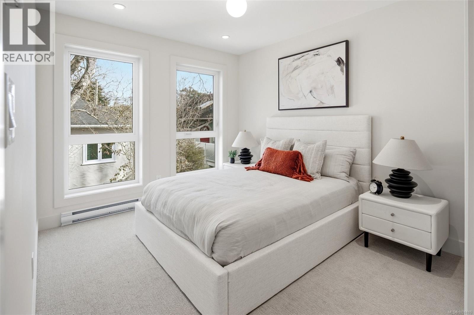 2 920 Island Road, Oak Bay