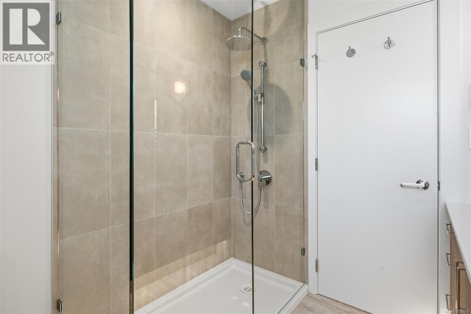 2 920 Island Road, Oak Bay