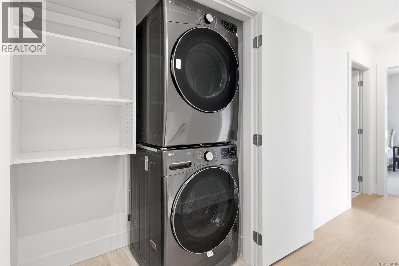 2 920 Island Road, Oak Bay