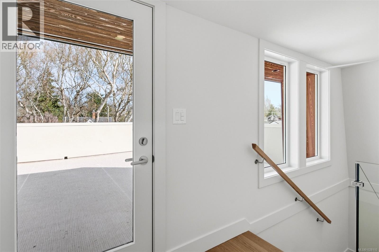 2 920 Island Road, Oak Bay