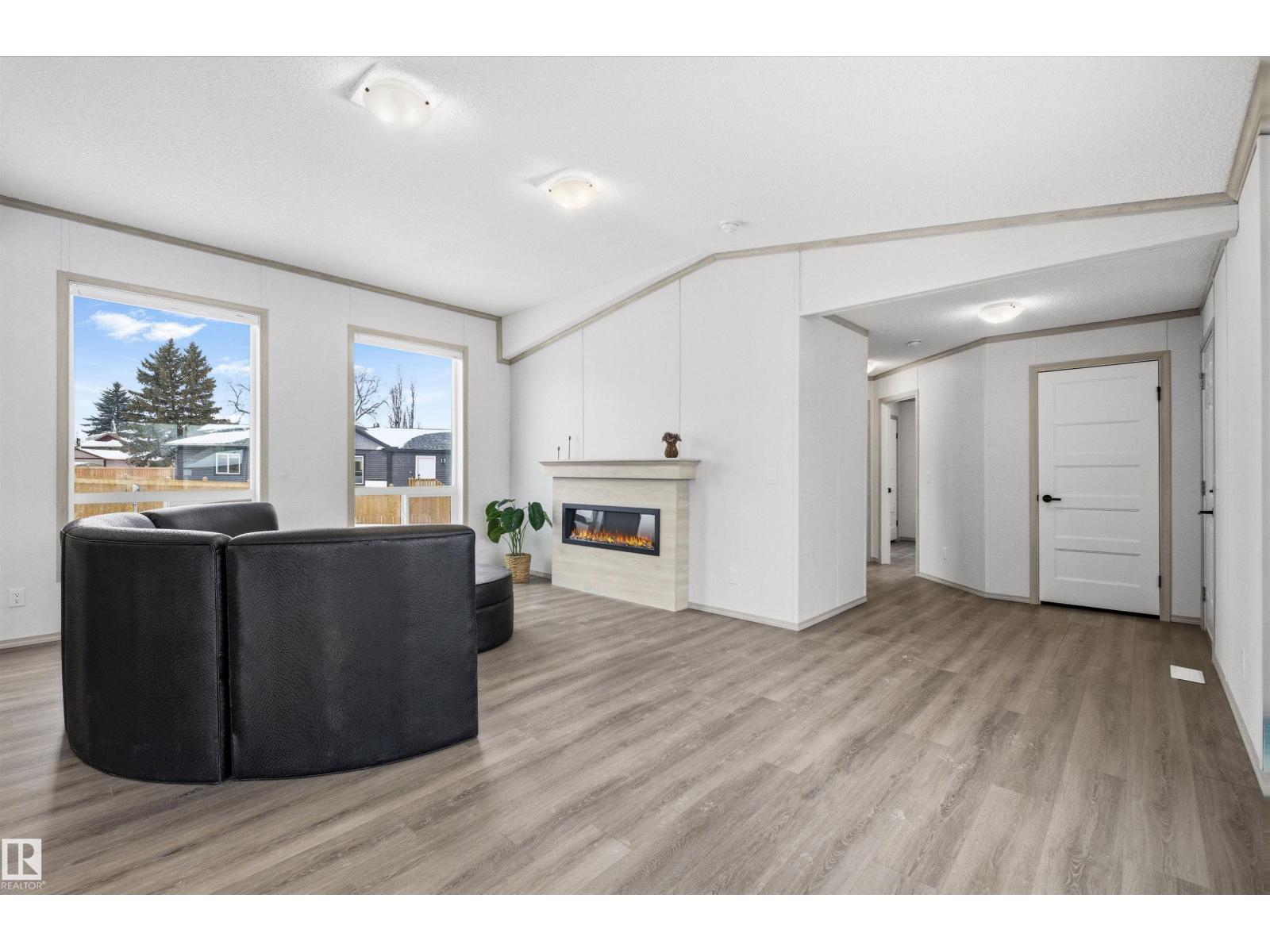 #323 305 Calahoo RD, Spruce Grove