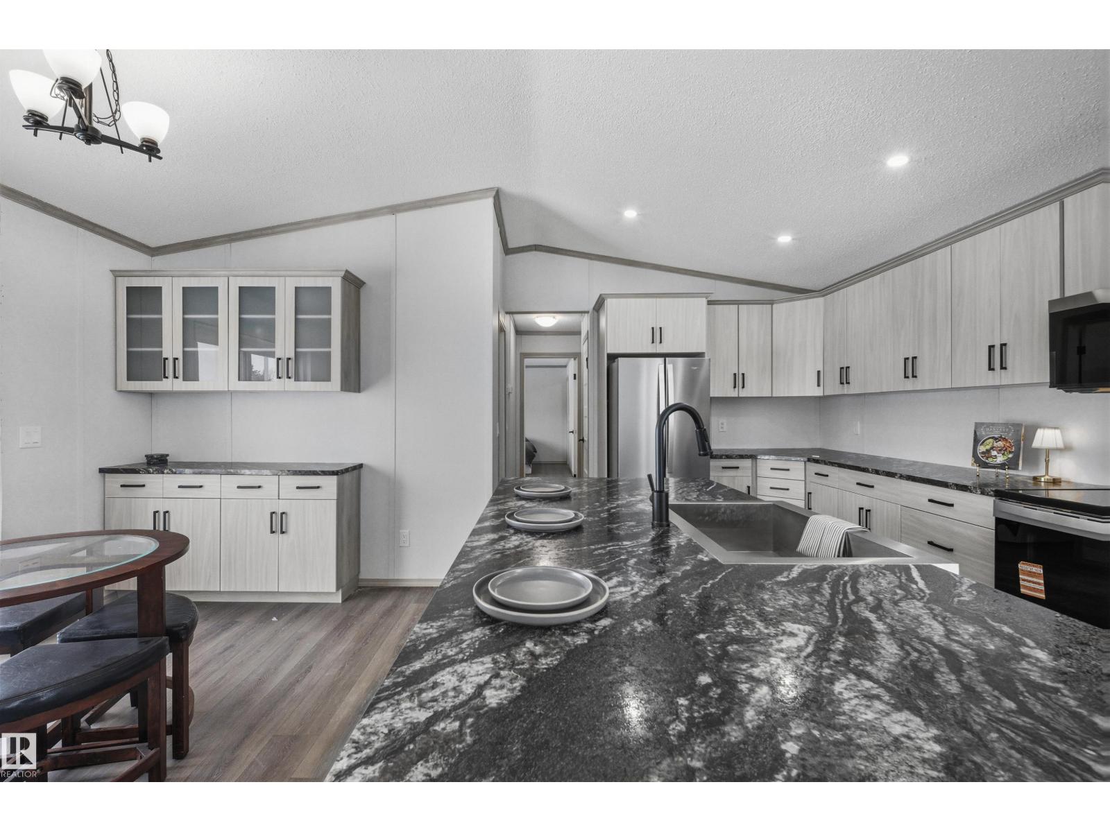 #323 305 Calahoo RD, Spruce Grove