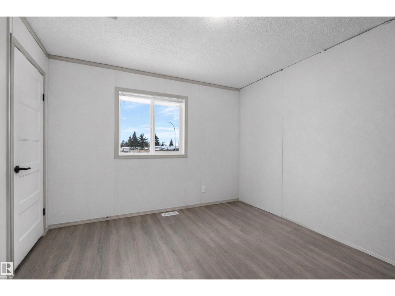 #323 305 Calahoo RD, Spruce Grove