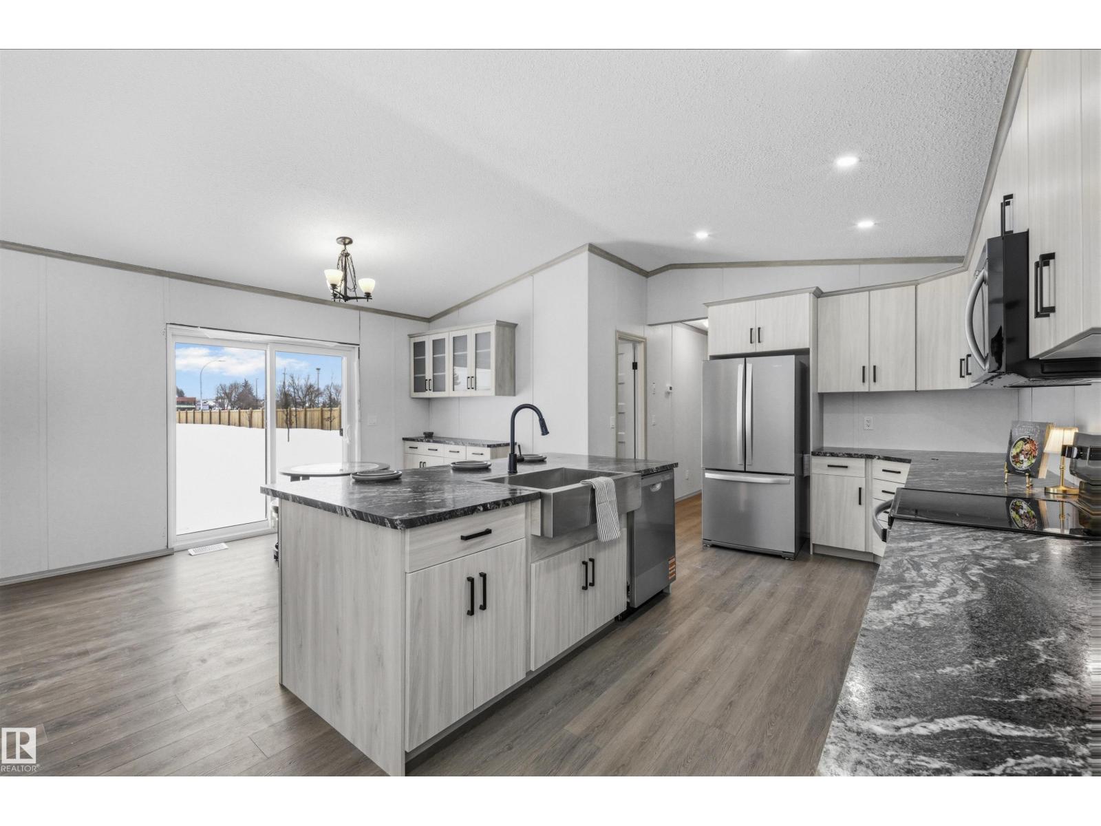 #323 305 Calahoo RD, Spruce Grove