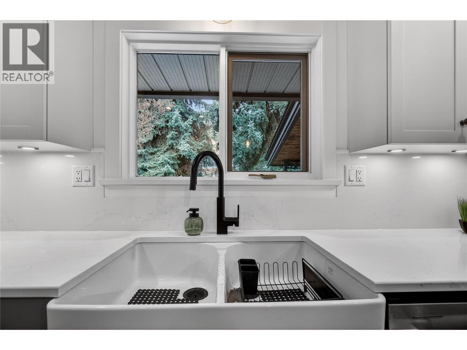 2829 Marine Drive, Blind Bay