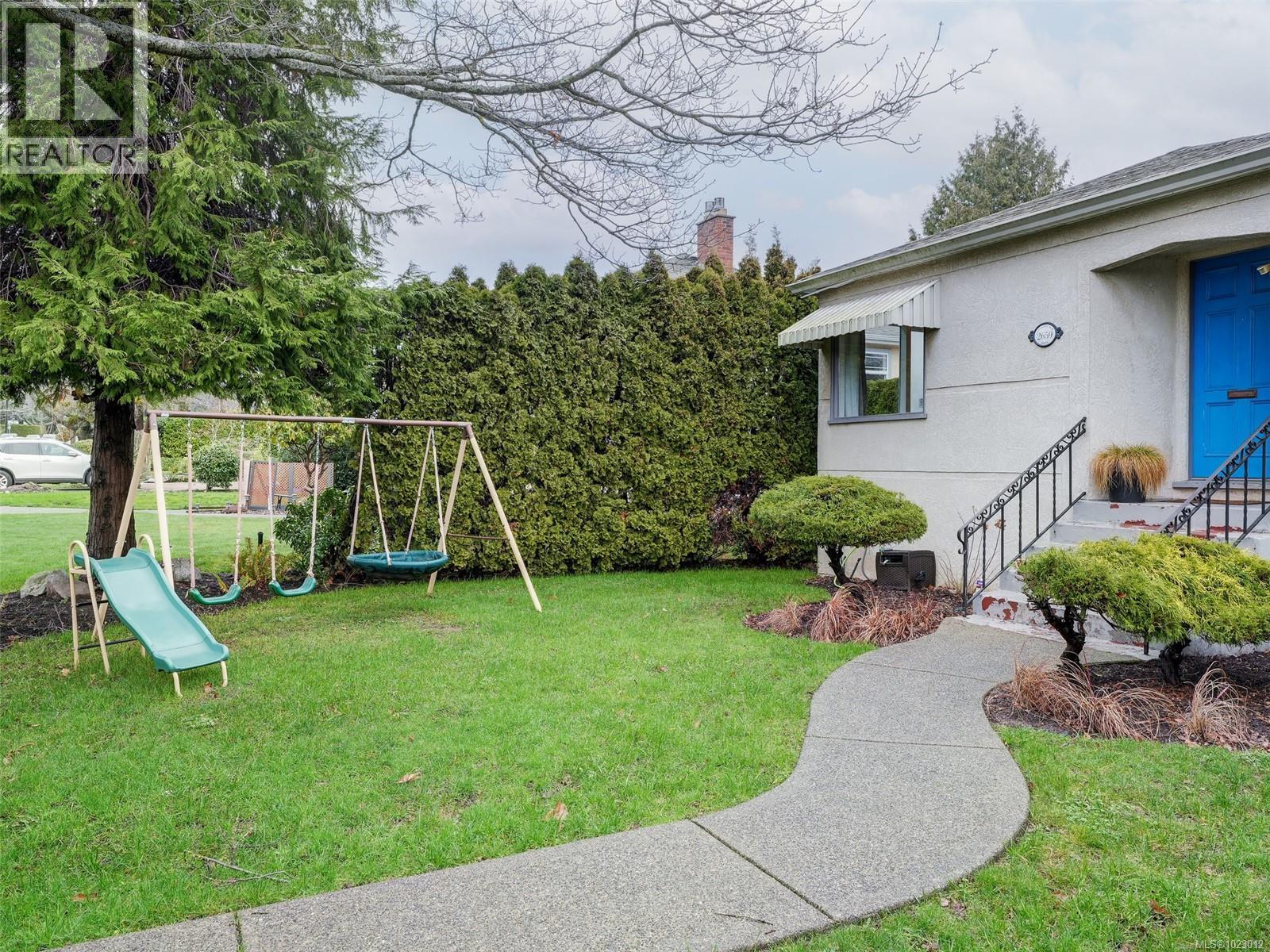 2659 Cadboro Bay Rd, Oak Bay