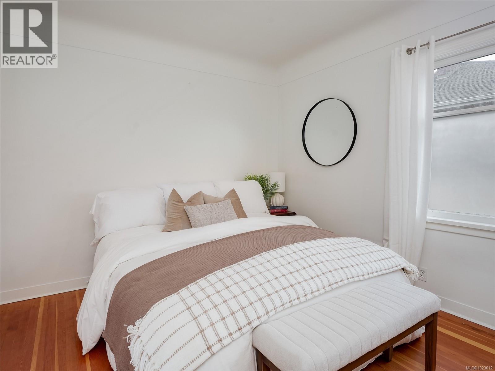 2659 Cadboro Bay Rd, Oak Bay