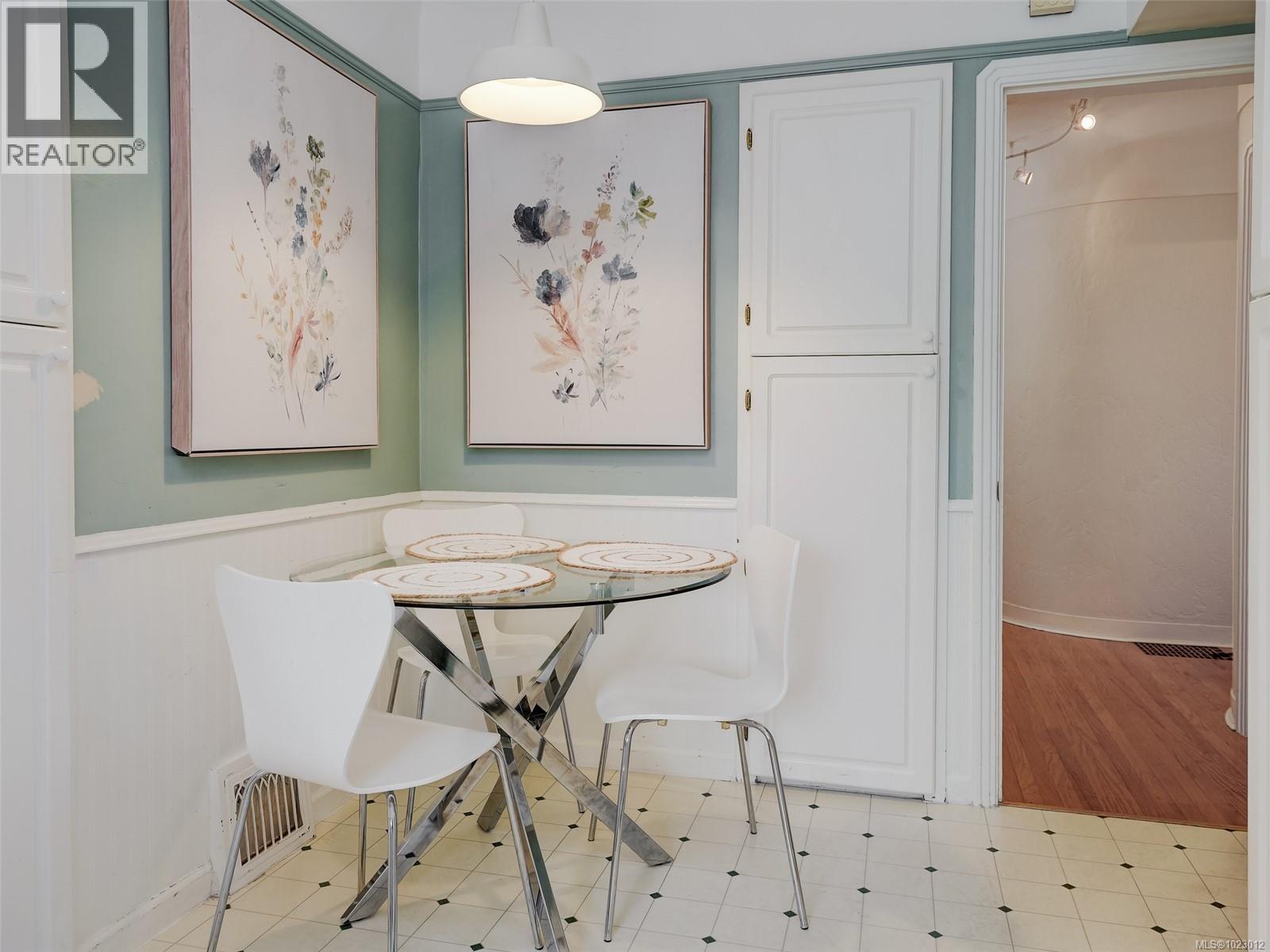 2659 Cadboro Bay Rd, Oak Bay