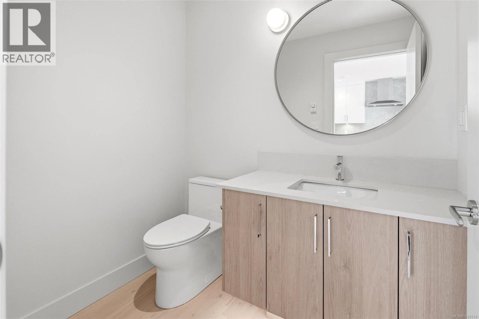 1 920 Island Road, Oak Bay