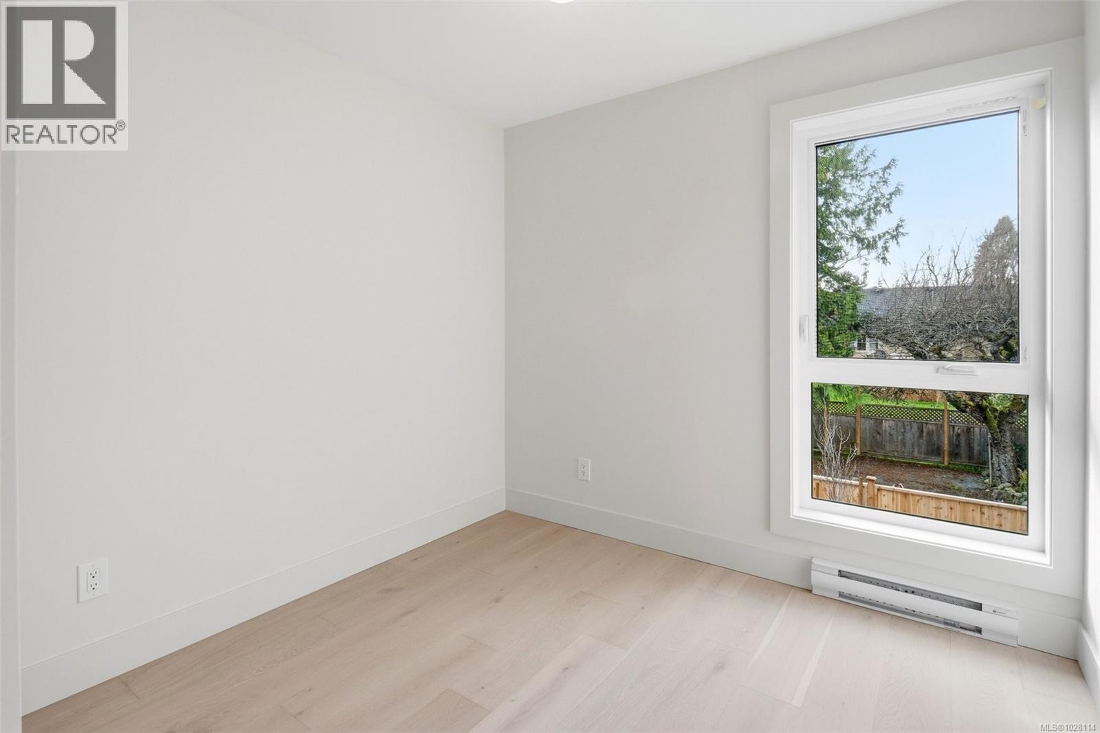 1 920 Island Road, Oak Bay