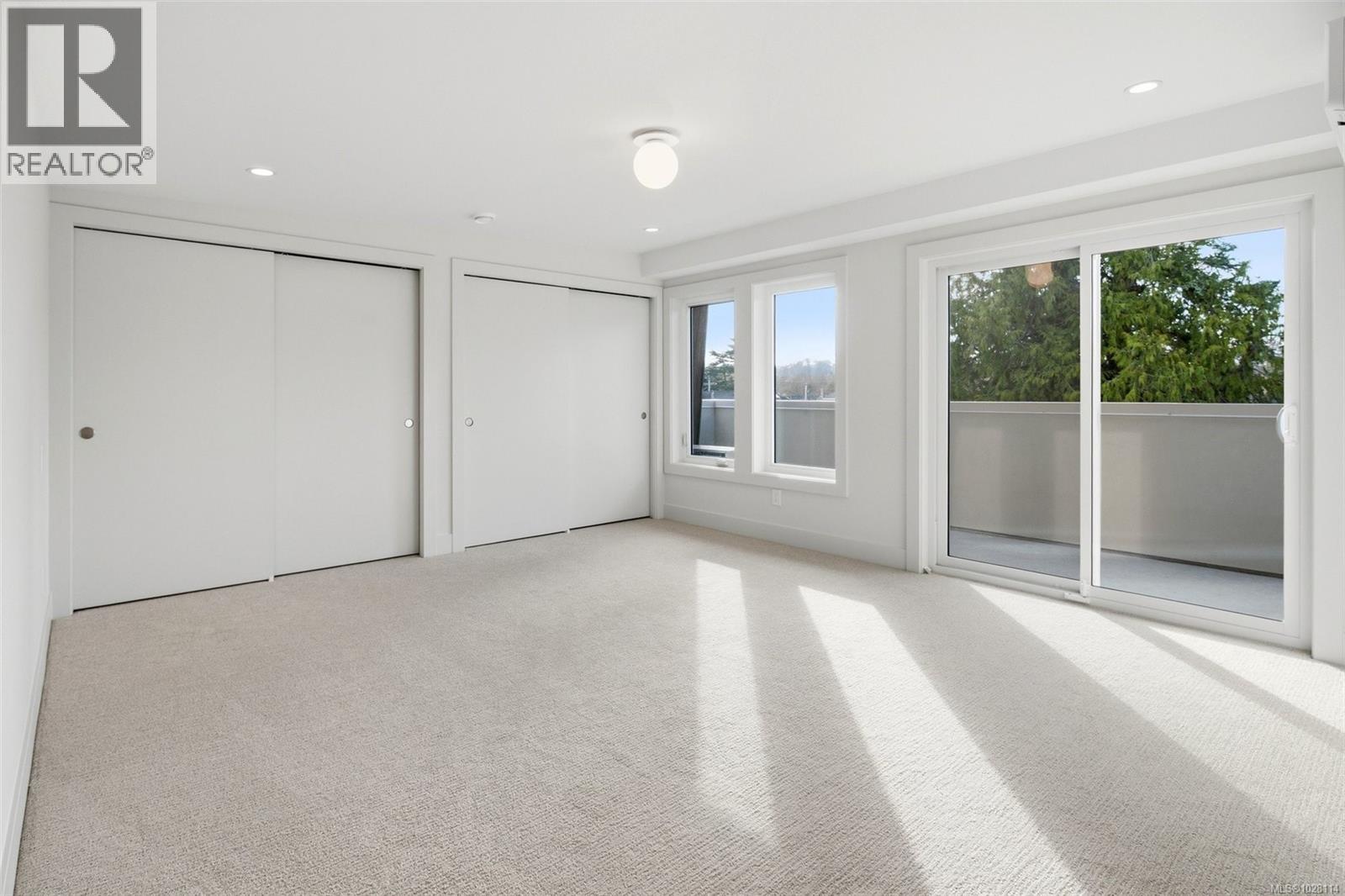 1 920 Island Road, Oak Bay