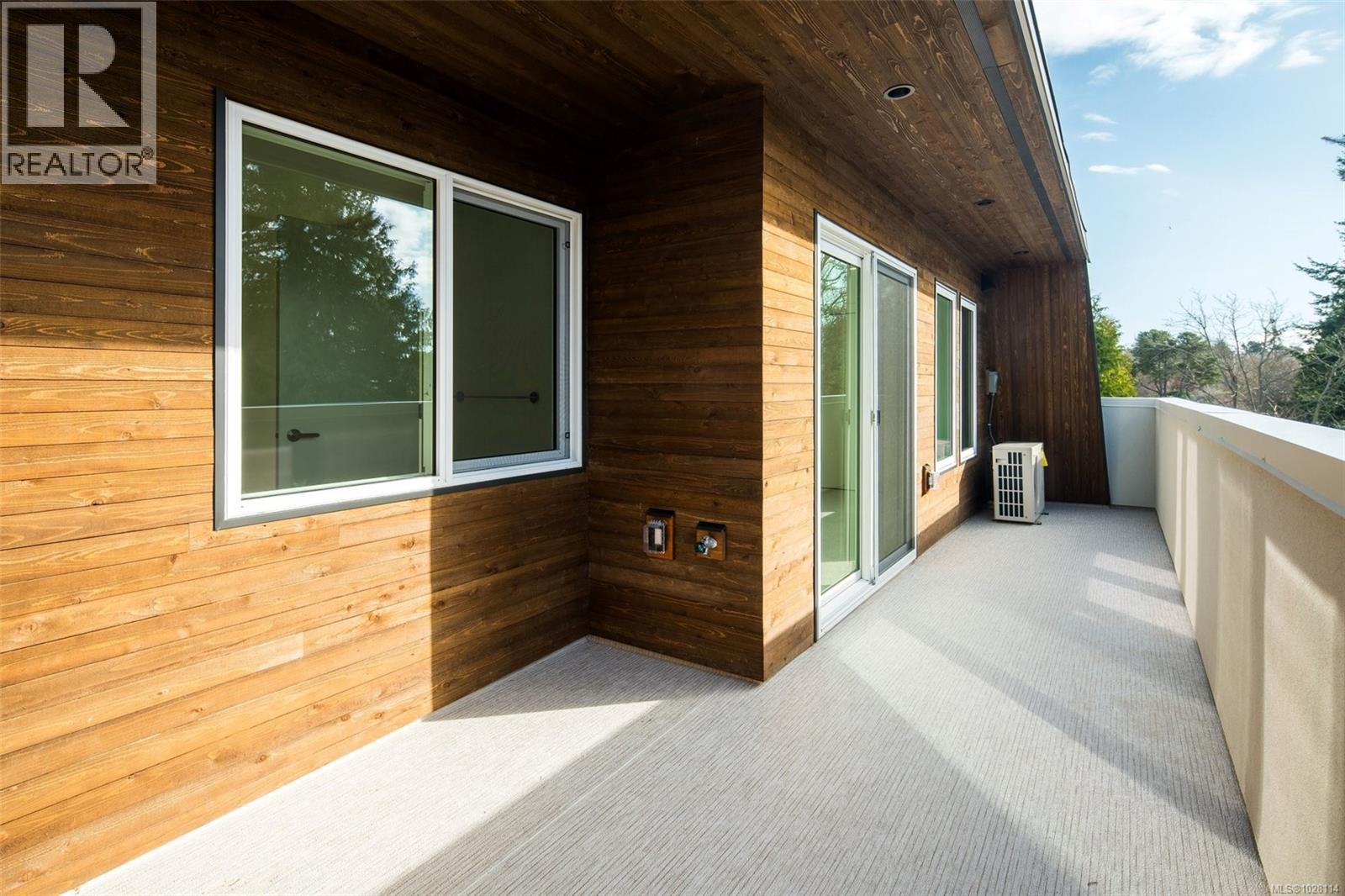 1 920 Island Road, Oak Bay