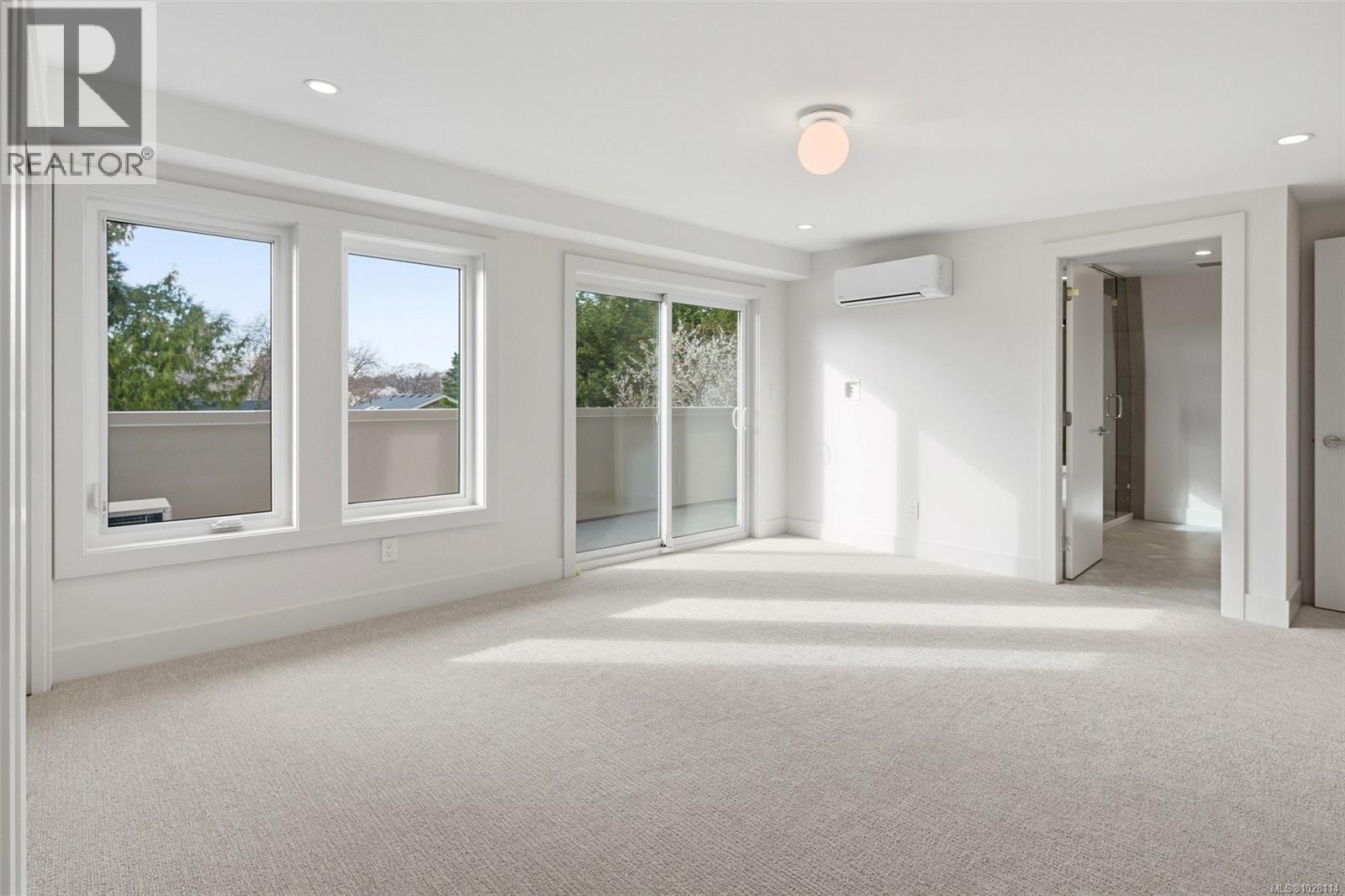 1 920 Island Road, Oak Bay