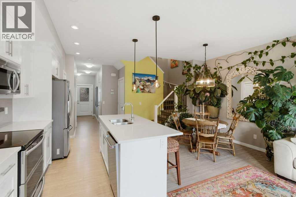 
          27 Heritage Vista
            <br/>
            <span>Cochrane</span>
            , 
            <span>AB</span>
             <span>T4C2N7</span>
         - Photo 10