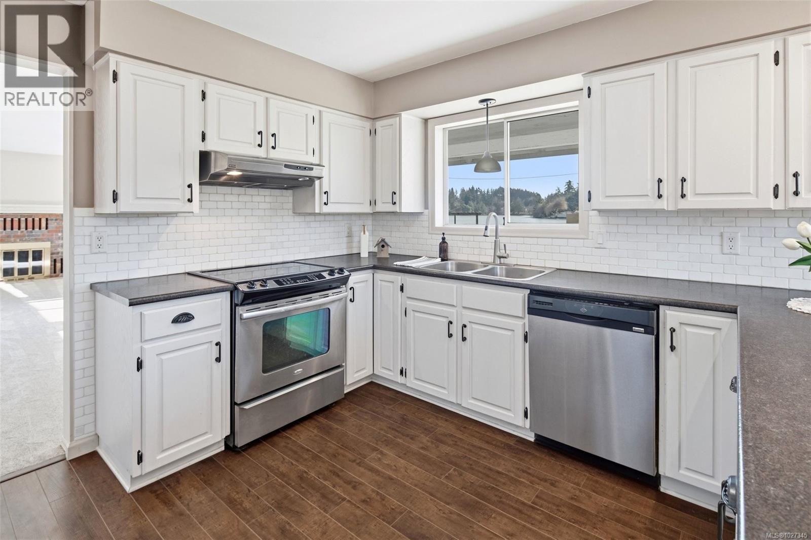  87 Kingham Place, View Royal