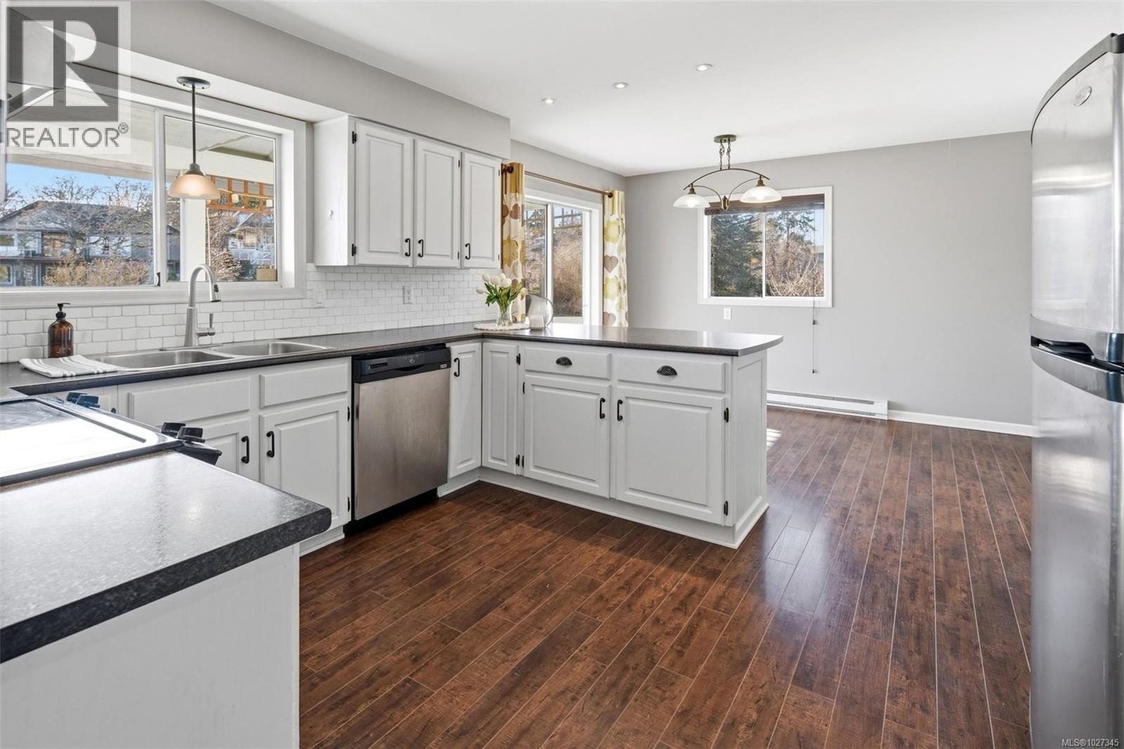  87 Kingham Place, View Royal