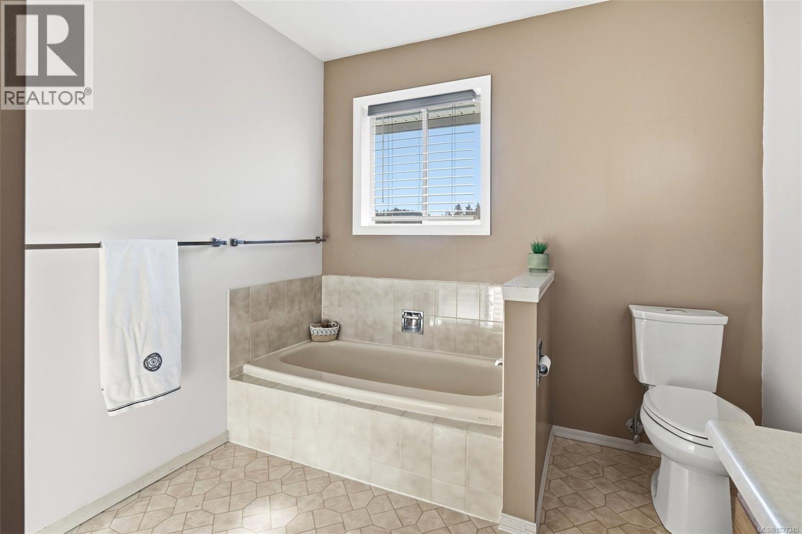  87 Kingham Place, View Royal