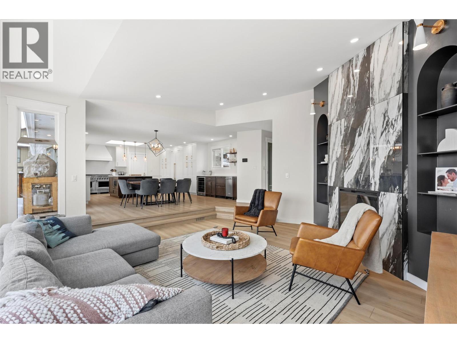 2010 HIGH COUNTRY BOULEVARD - 18