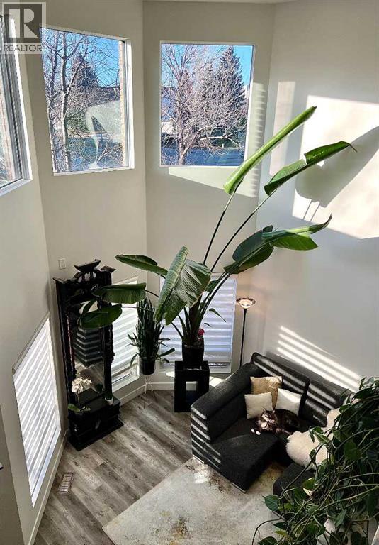 Single Family House for Sale in  Scurfield Drive NW Scenic Acres Calgary 