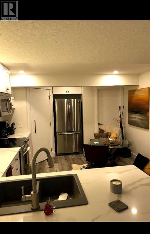 Single Family House for Sale in  Scurfield Drive NW Scenic Acres Calgary 