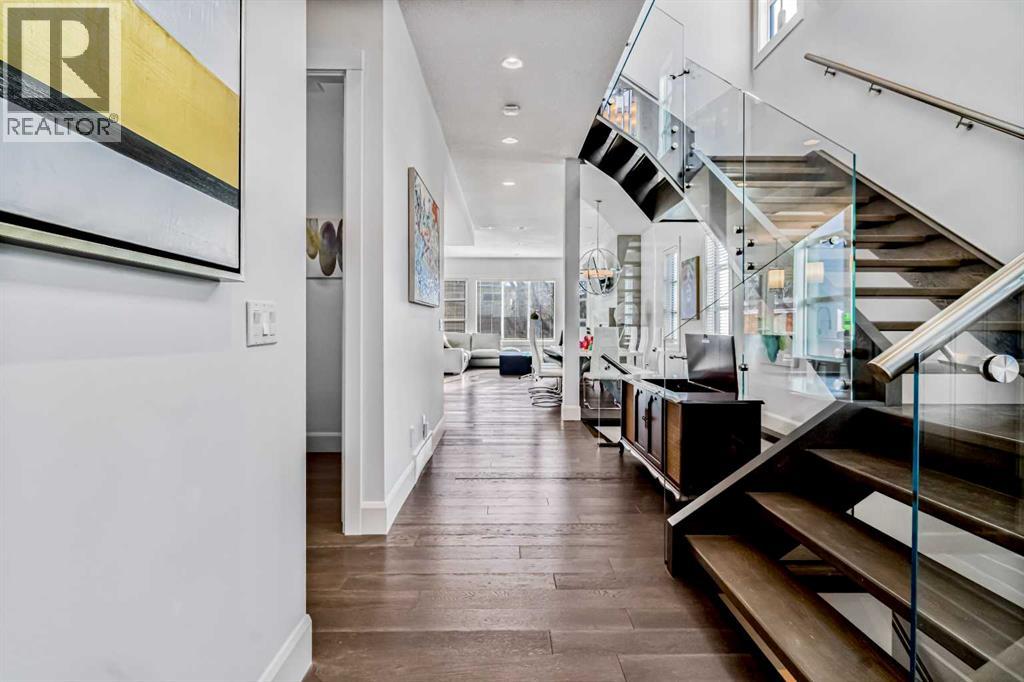 Single Family House for Sale in   Avenue NE Winston Heights/Mountview Calgary 