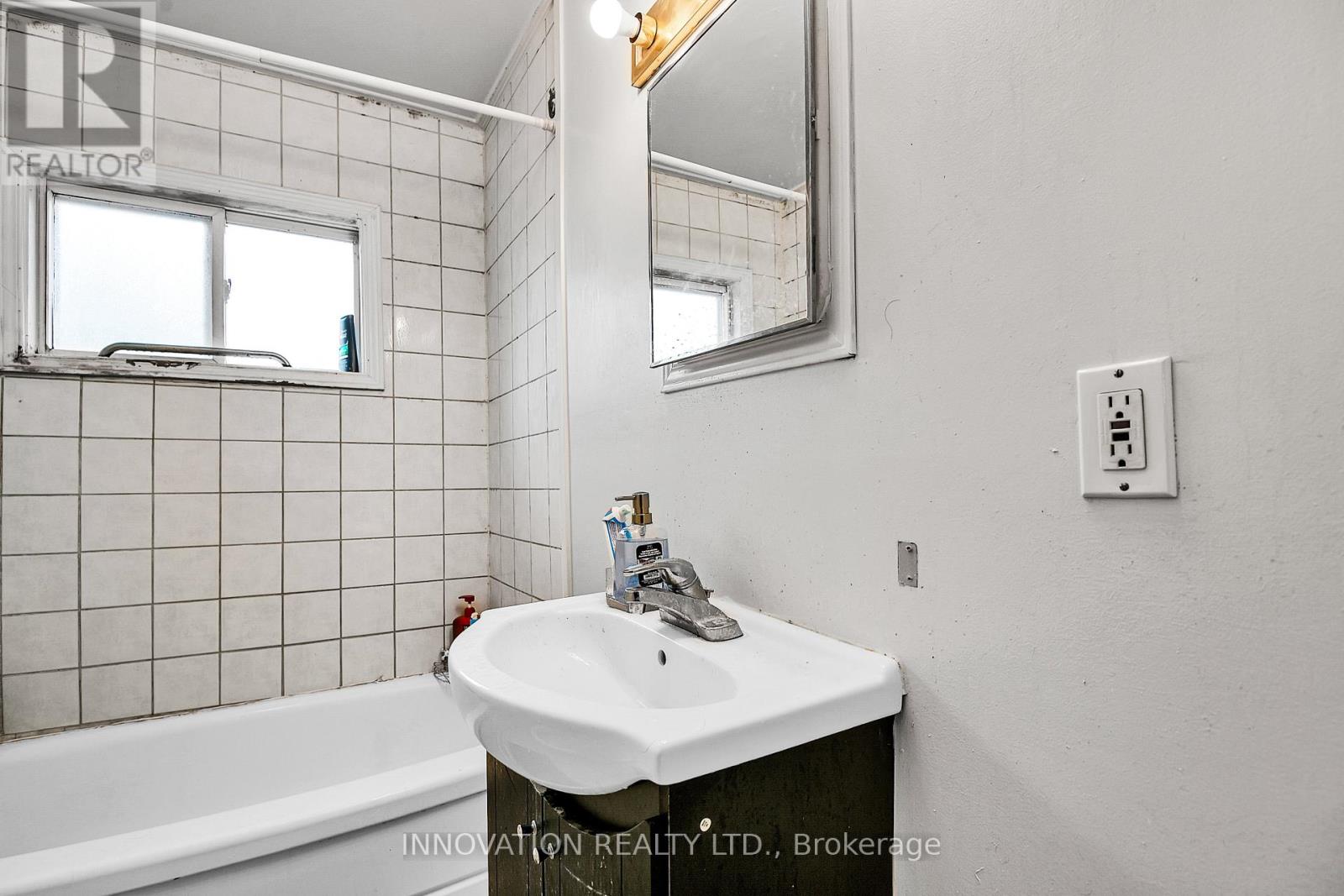 39 Bedford Street South — photo 30
