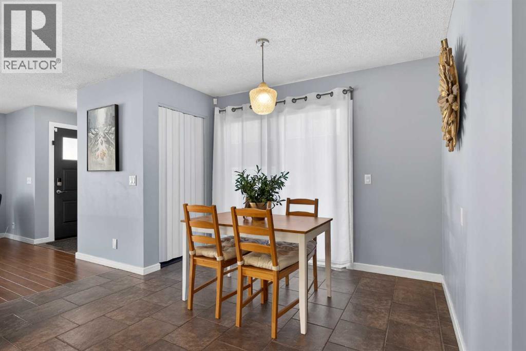 Single Family House 4 Level for Sale in  Ranchview Drive NW Ranchlands Calgary 