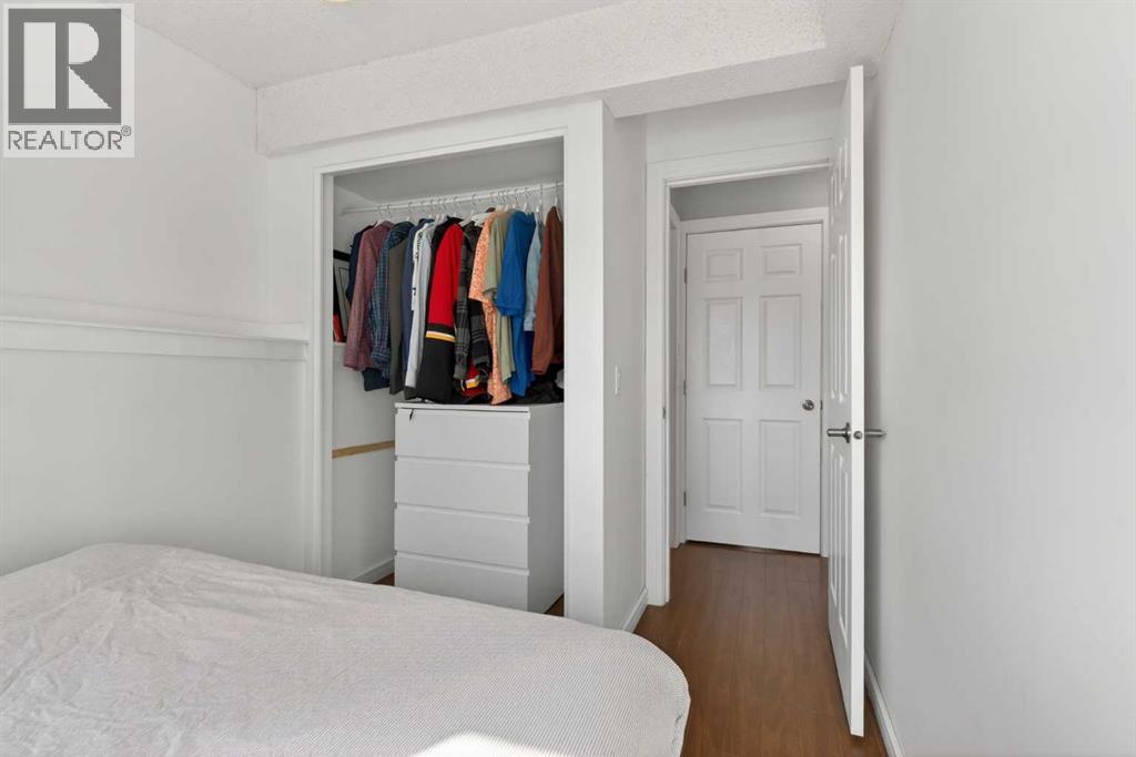 Single Family House 4 Level for Sale in  Ranchview Drive NW Ranchlands Calgary 