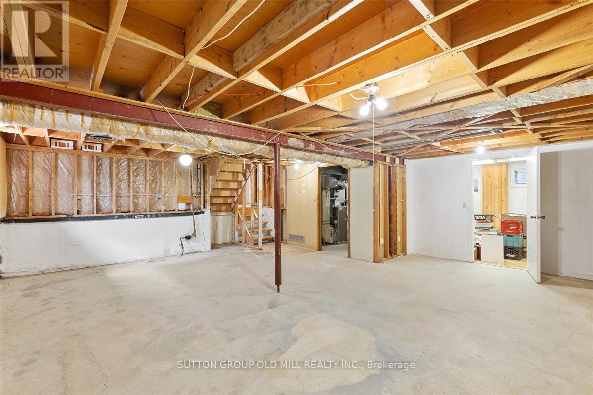 37 BRANDY CRESCENT - 26