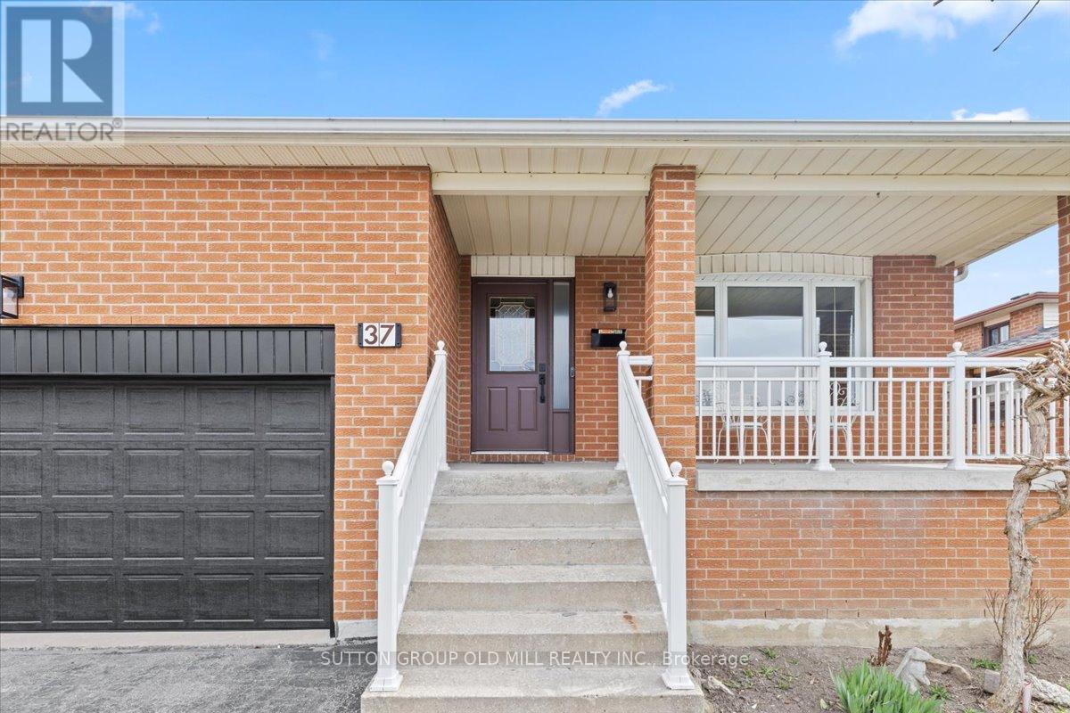 37 BRANDY CRESCENT - 30