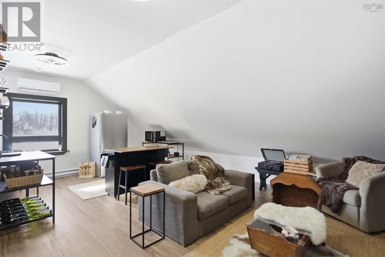 Property 11 of 50 of 95 Forest Glade Road