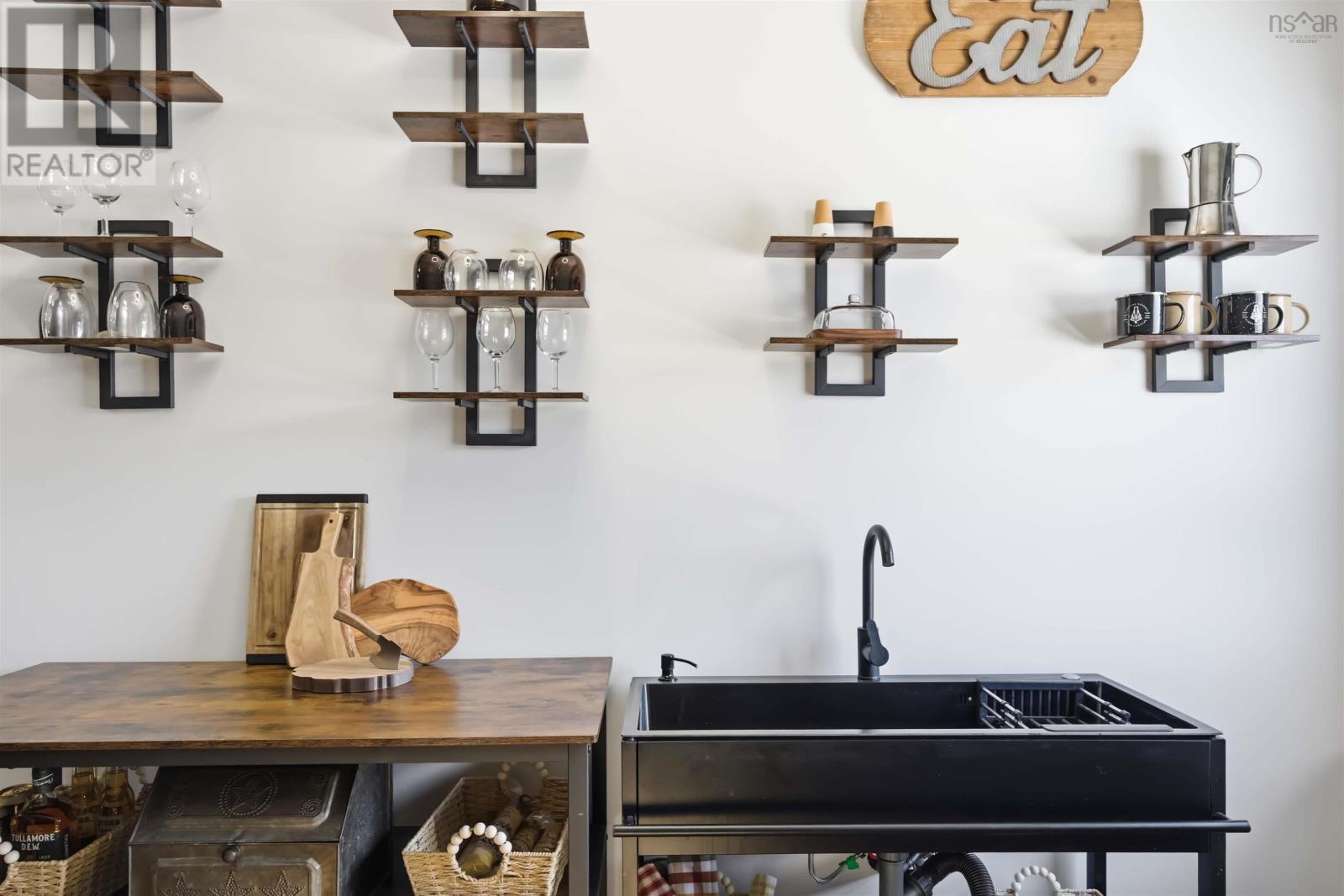 Property 8 of 50 of 95 Forest Glade Road