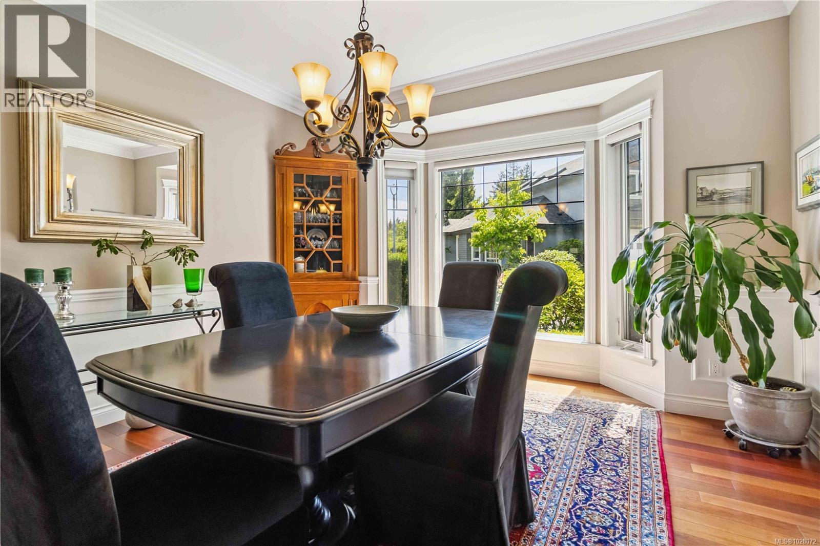  1702 De Sousa Place, Saanich