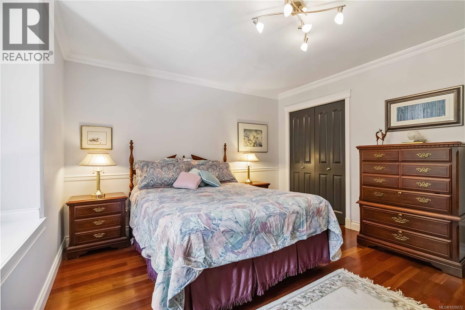  1702 De Sousa Place, Saanich