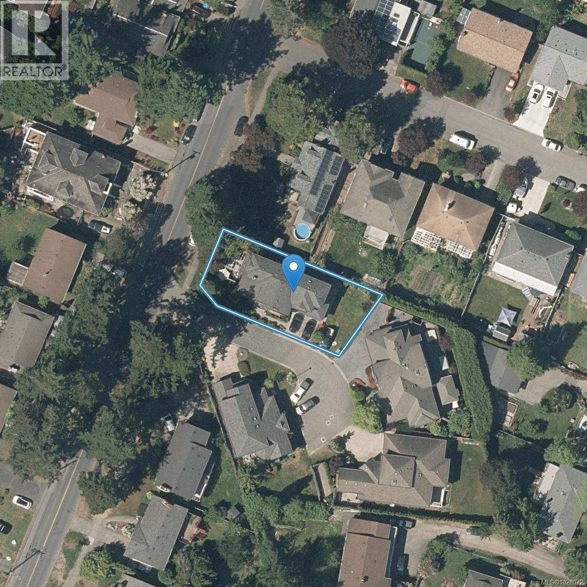  1702 De Sousa Place, Saanich