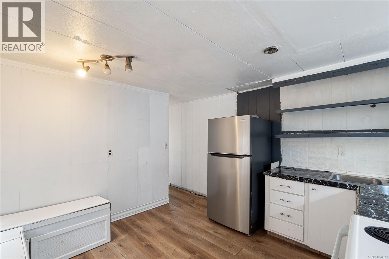 #31 1050 BOWLBY RD - 4