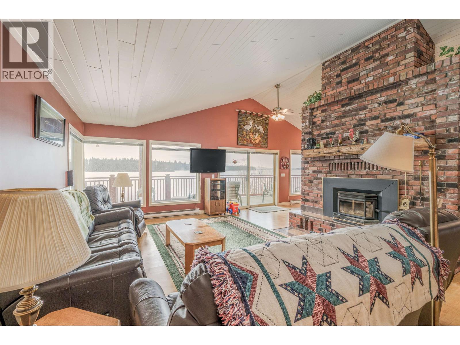 6410 FOX CRESCENT, Lone Butte