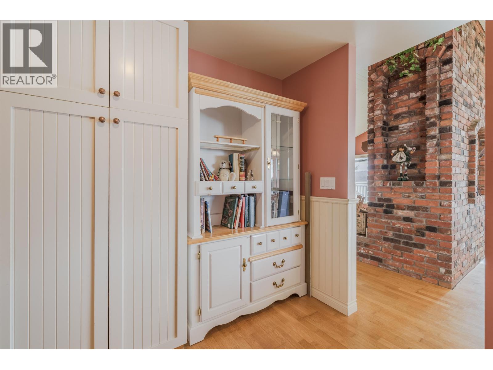 6410 FOX CRESCENT, Lone Butte