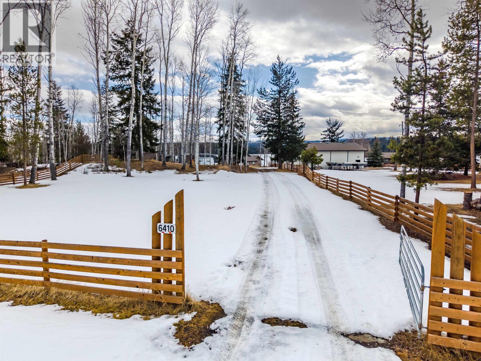 6410 FOX CRESCENT, Lone Butte