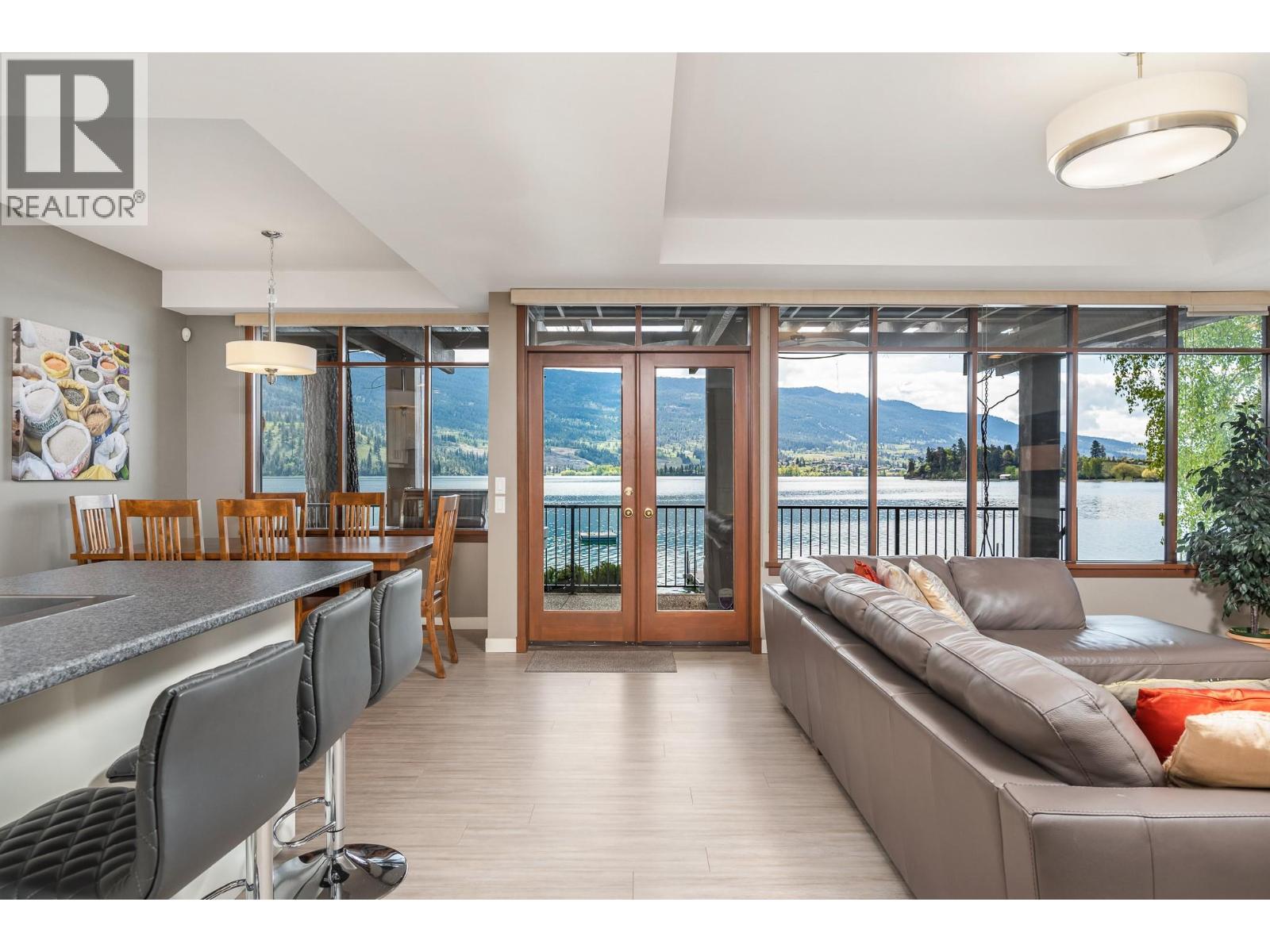 17211 Thomson Road Unit# 6, Lake Country