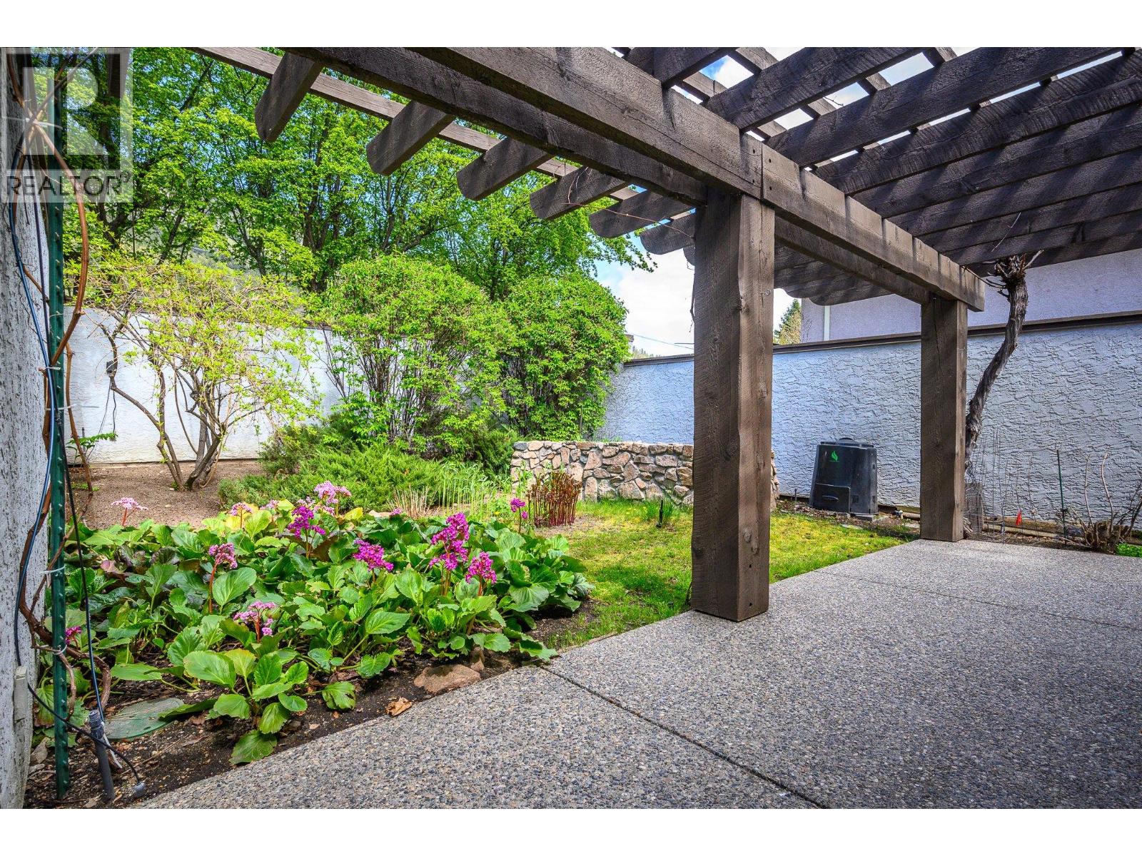 17211 Thomson Road Unit# 6, Lake Country